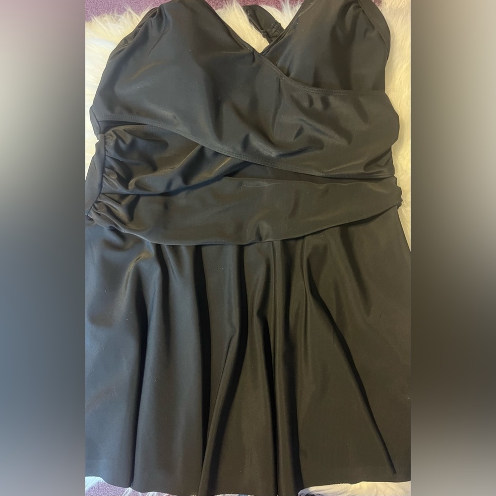 Black A-line swim top. XL